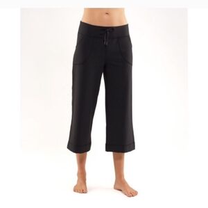 Lululemon crop pants